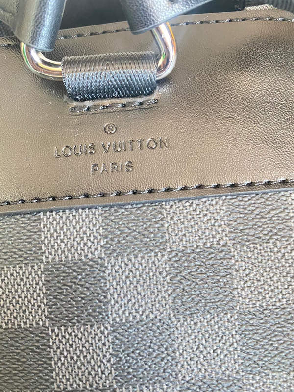 ルイヴィトンバッグ角部分ディテール